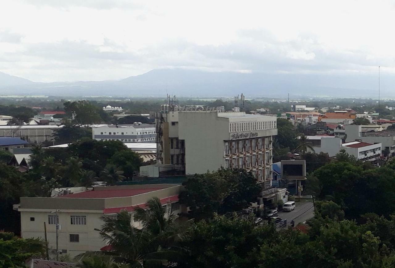 913Cityscape Located At City Center Bacolod Ngoại thất bức ảnh